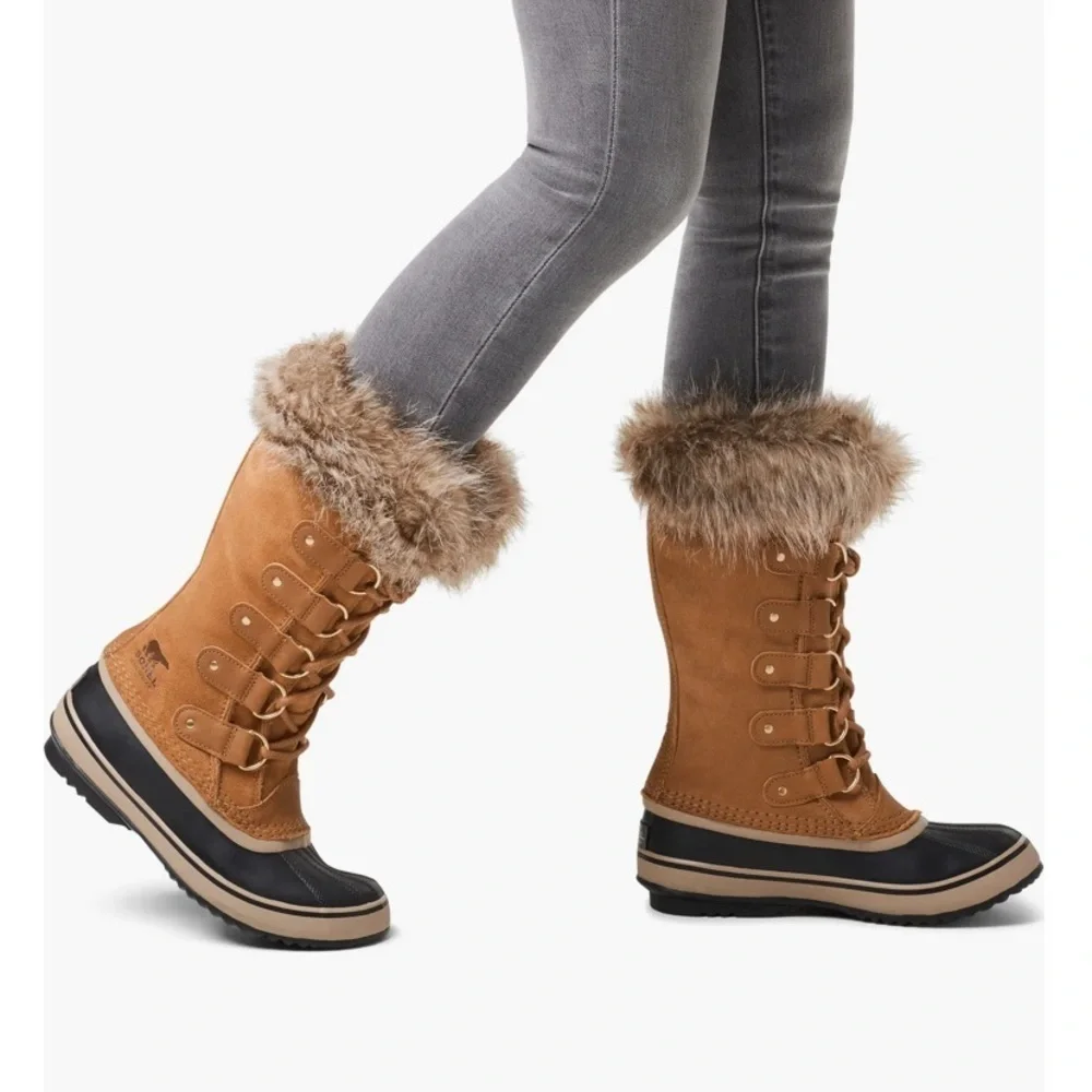 Sorel Joan of Artic high lace up Waterproof Snow Boots size 6, fit like a 7-7.5